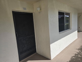 3186 Via Poinciana Unit 106, Lake Worth, FL 33467