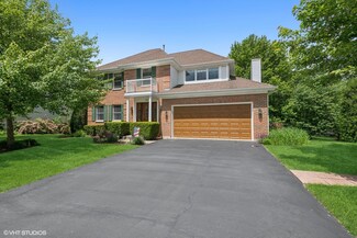 1918 Mcrae Ln, Mundelein, IL 60060