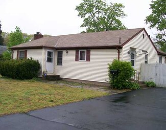 67 Keystone Dr, Warwick, RI 02889