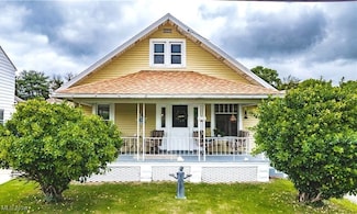 435 59th St, Vienna, WV 26105