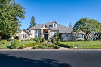 10392 N Spring Hills Dr, Fresno, CA 93730