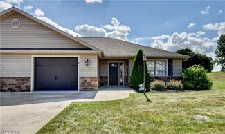 2 Fairway Ln, Coshocton, OH 43812