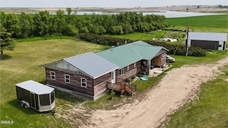 1632 12th Ave NW, Turtle Lake, ND 58575