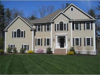 6 Lakewoods Dr, Merrimac, MA 01860