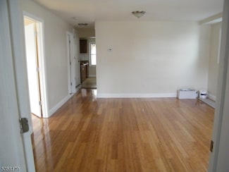 1352 Camden Ct, Union, NJ 07083