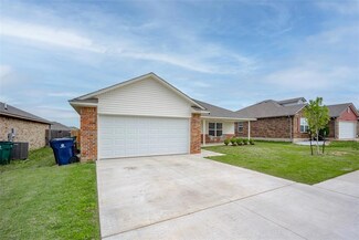 11013 NW 98th St, Yukon, OK 73099