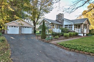 5257 Neola Rd, Stroudsburg, PA 18360