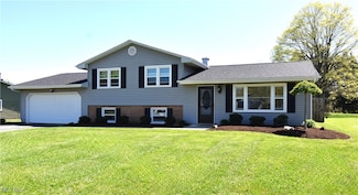 429 Wendemere Dr, Hubbard, OH 44425