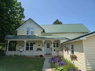 510 W Gilbert St, Le Roy, MI 49655