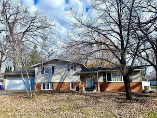 1065 Jorgenson St SE, Hutchinson, MN 55350