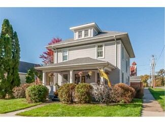 136 N Ford St, Anamosa, IA 52205