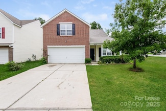 2439 Sunset Oaks Dr, Charlotte, NC 28216