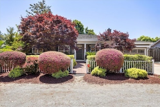 530 Arboleda Dr, Los Altos, CA 94024