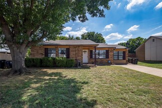 3721 Seven Gables St, Fort Worth, TX 76133
