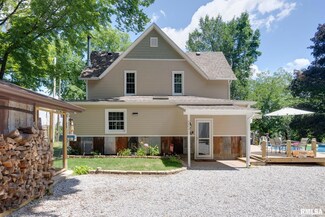 5040 Rockingham Rd, Davenport, IA 52802