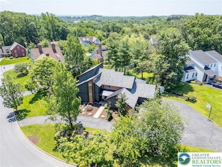 1488 Shelburne Ct, Allentown, PA 18104
