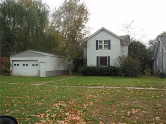 1101 3rd St, Mendota, IL 61342
