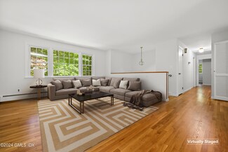 25 Mill Spring Ln, Stamford, CT 06903