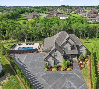 2900 Carisbrooke Dr, Mount Juliet, TN 37122