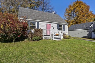 9 Arundel Rd, Portland, ME 04103