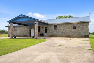 10865 E 258th St S, Porum, OK 74455