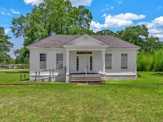 349 College St, Cuthbert, GA 39840
