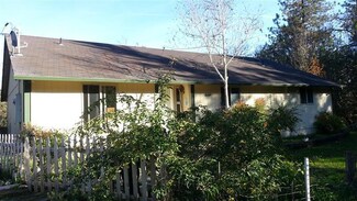 2848 Demaray Dr, Grants Pass, OR 97527