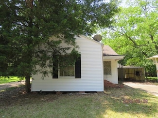 1915 Neches Ave, Port Arthur, TX 77642