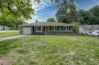 6105 W 75th St, Prairie Village, KS 66208