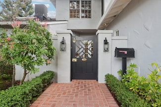 1314 University Dr, Menlo Park, CA 94025