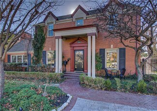 1114 Huntington Ave, Nichols Hills, OK 73116