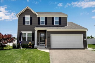 4625 Logans Ln, Hamburg, NY 14075