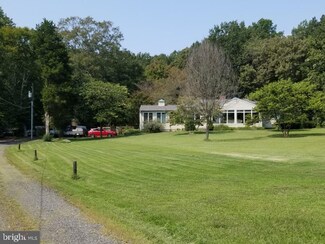 6612 Token Valley Rd, Manassas, VA 20112