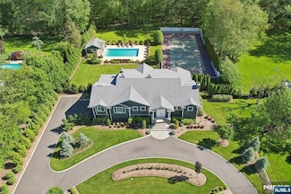 15 Fred St, Old Tappan, NJ 07675