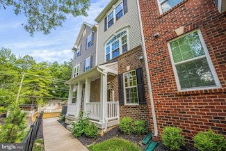 4017 Holcomb Way, Triangle, VA 22172