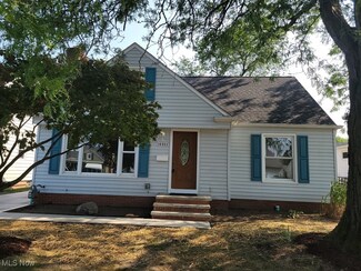 16553 Craigmere Dr, Middleburg Heights, OH 44130