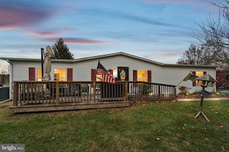 19 Wildbriar Ct, Harleysville, PA 19438