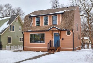 2808 Kingman Blvd, Des Moines, IA 50311