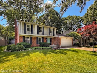 30060 Spring River Dr, Southfield, MI 48076