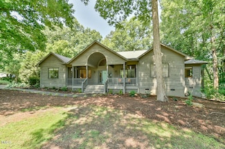 8821 Oconee Ct, Chapel Hill, NC 27516