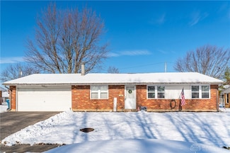 7121 Saffron Dr, Dayton, OH 45424