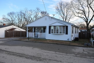 8 Time St, North Providence, RI 02904