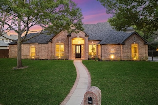 913 Edgemeer Ln, Southlake, TX 76092
