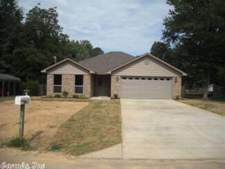 205 N Holly St, Beebe, AR 72012
