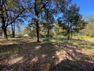 8 N Main St, Broken Bow, OK 74728