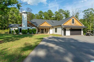 224 Oakwood Dr, Alabaster, AL 35007