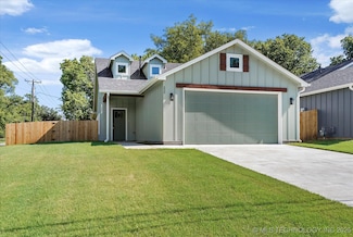 339 W Hickory St, Coweta, OK 74429