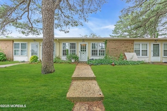 17E Cambridge Cir Unit 351E, Manchester, NJ 08759