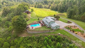 3319 Bull Creek Rd, Marshall, NC 28753