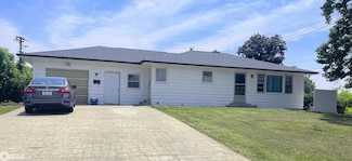1 Navaho Dr, Keokuk, IA 52632